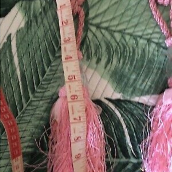 2 New Pink curtains tie back tassels - Picture 7 of 9